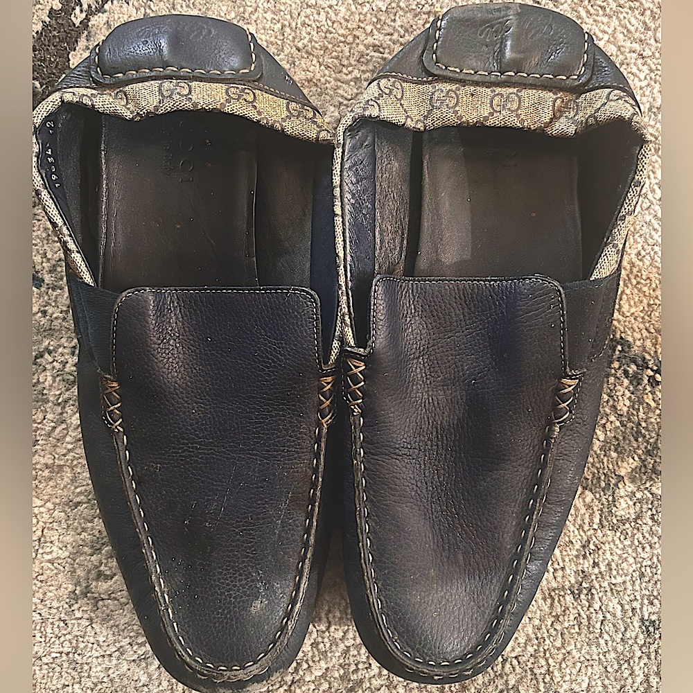 Men's navy blue leather Gucci loafers